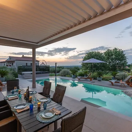 Serena Holiday home